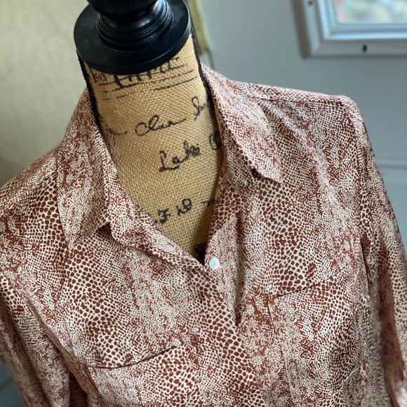 a new day size small button down - Picture 3 of 7